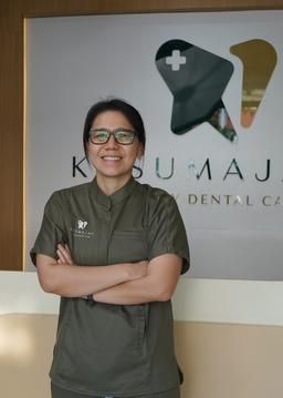 drg. Livia Yonathan